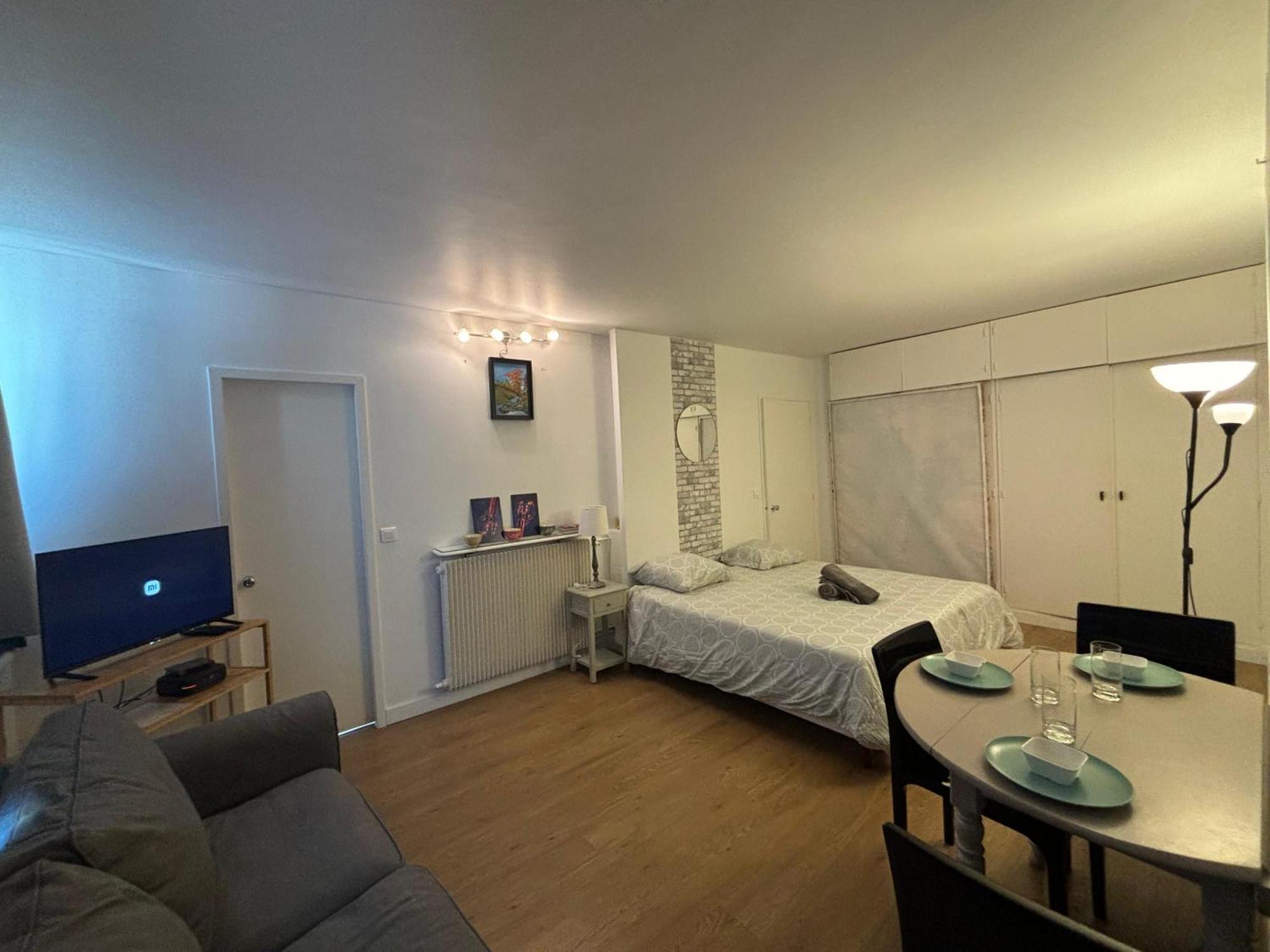 Appartement Des Champs Elysees Paris Luaran gambar